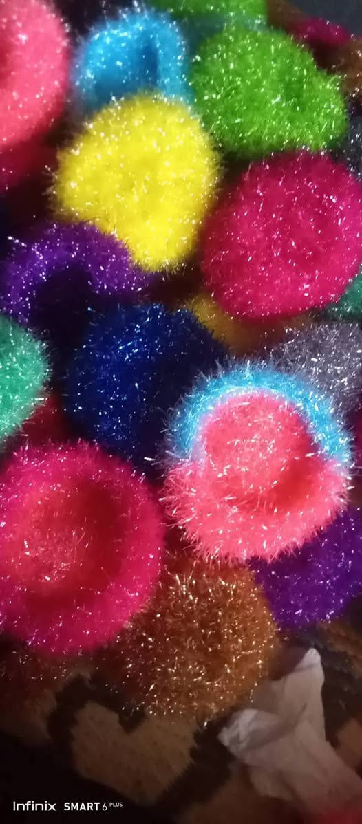 السلام عليكم عروض رأس السنة حياكة وكروشيه حسب الطلب أسعار مناسبة سكارف شبابي 15 سيت كلاو ولفاف اطفال 10درزن جلافات كردية 8غلاف قنينة 20غلاف دبة 15مفرش مجمدة حسب القياس المطلوب مفارش كوشات كلشي حسب الطلب والون
قروب راس سنة فرح احبابكم هدية بسيطة 
شباب اريد دعم لهاي البنيه بداية مشروعها لاتقصرون  مشاركة المنشور خلي نساعدها تسترزق ادري بيكم متقصرون
*********** للحجز والاستفسار
