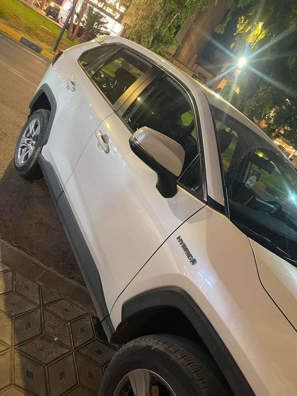 السلام عليكم راف فور خليجي وكاله عبداللطيف هايبرد موديل ٢٤ مواصفات اعتياديه ماشيه ٣٣ السياره مكفوله من الصبغ والتبديل بيها فقط بارد بسيط جدا جدا  السياره جديده كلش السعر ٢٤٨ مكاني اليرموك ***********
