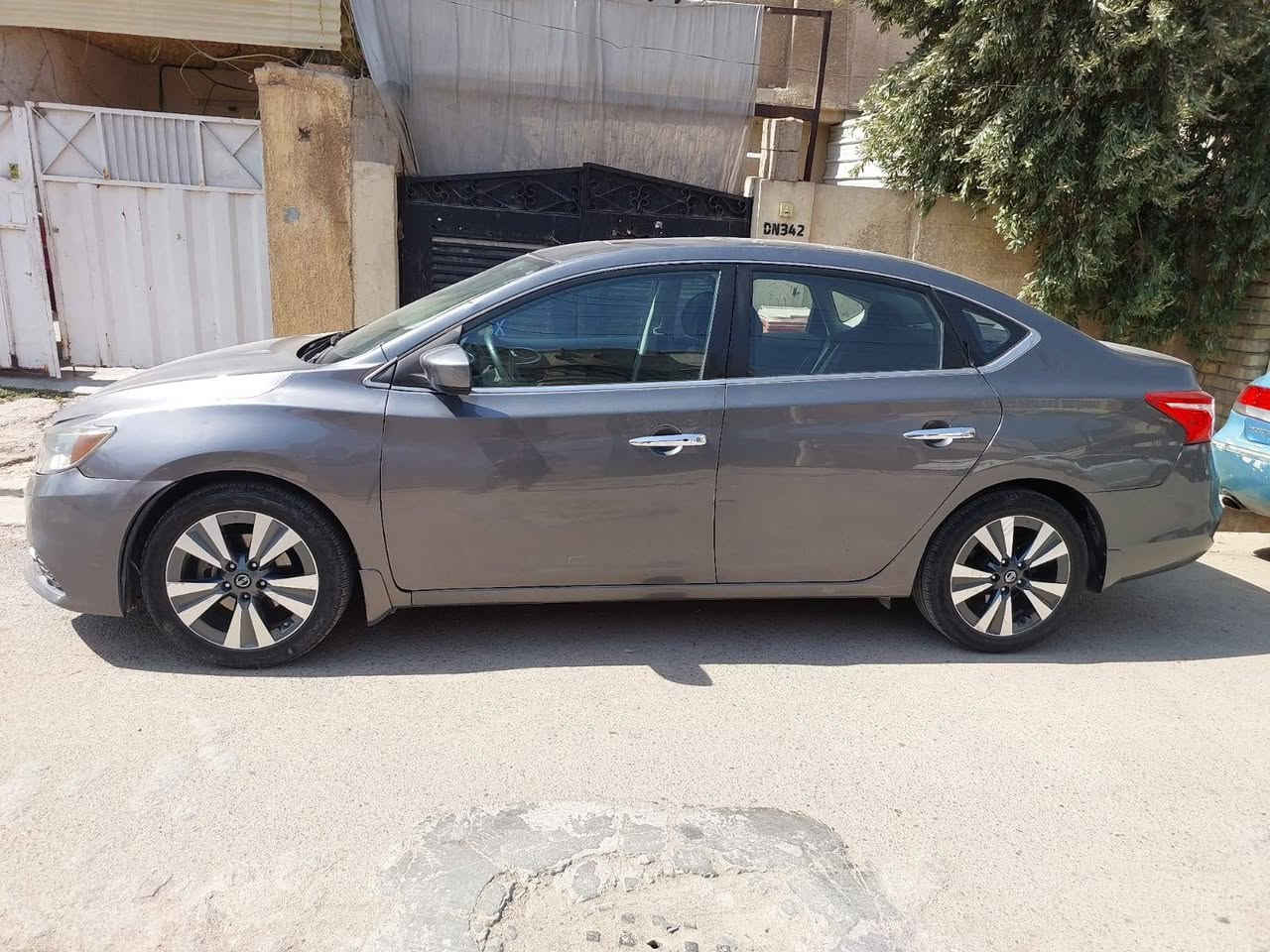 السلام عليكم للبيع سنترا موديل ٢٠١٩ فئه sv نص فول محرك وكير كفاله تخم تاير جديد صدر امامي خلفي جديد تدفئه وتبريد شغال فتحه سقف تدفئه كشنات شاشه انظمه قياده سياره اقتصاديه بشكل حادثها موجود بالمنشور جاملغ امامي صبغ بيها ٥ قطع سياره جاهزه من كلشي معروضه ٩٨ وبيها مجال 
مكاني الدوره ابو دشير 
رقم الهاتف *********** بغداد, العراق
