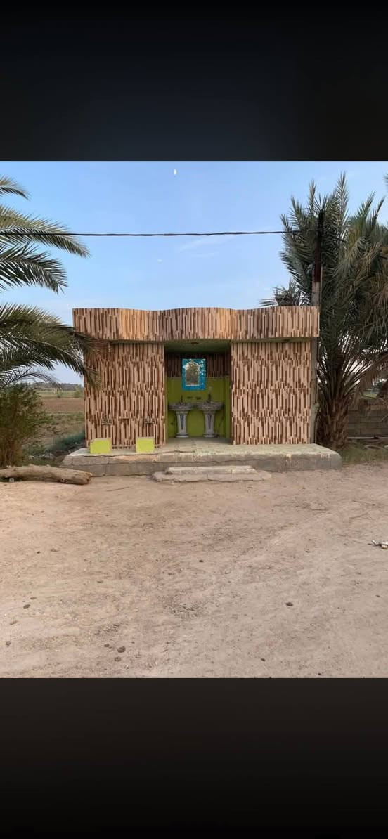 للبيع بيت الاحلام 🏡 مع مزرعه وبستان 🌳🌴

مساحه البيت: 1000متر 

مساحه البستان والمزرعه 3 دونم 
البستان يحتوي ع 120 شجره برتقال 🌳
ويحتوي ع 30 شجره 🌳 رمان 
ويحتوي ع 10 شجرات رمان 
ويحتوي ع 10 شجرات رمان 
ويحتوي ع 10 شجرات نخيل التمر 🌴

يتكون البيت من
غرف عدد 4 
مساحة الغرف 5×5

استقبال 5×8
صاله 4.5×16
مطبخ داخلي ومطبخ خارجي 
مع وجود مخزن مياه خارجي 
مع وجود طريق ماء من نهر الفرات مباشر 

🛑صنف الدار طابو زراعي 25 المشتري مباشر يتحول باسمه وينضاف اسمه بالسند

⭕موقع البيت والمزرعه في الانبار عامريه الفلوجه قرب جسر العناز المؤدي الى بغداد 

السعر 125 مليون وقابل للتفاوض للاستفسار اكثر الاتصال او مراسله الصفحه 

*********** اتصال او واتساب
