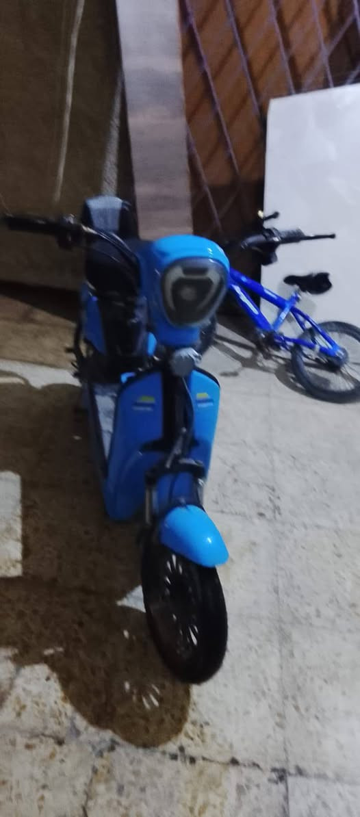 السلام عليكم دراجه شحن حجم 14السرعه 45بيهه نواقص قليله كلش والشاحنه بيهه عطل تصلح يم اي مصلح السعر 90قفل التواصل ***********
