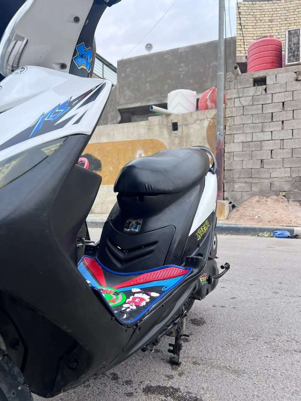 ماكس مكفوله بلاديه مامفتوحه 49جيب فيتر وفحص مكينه طياره كلشي شقال سلف هندر لايت اشايرهورن عداد سرعه تايرات جدد بريكان وره وكدام قفل جنطه قفل سيتيىن جديده الله يشهد مكينه خرسةحيل المكان البصره الكرمة علي رقم ***********  السعر 900وبيه مجال
