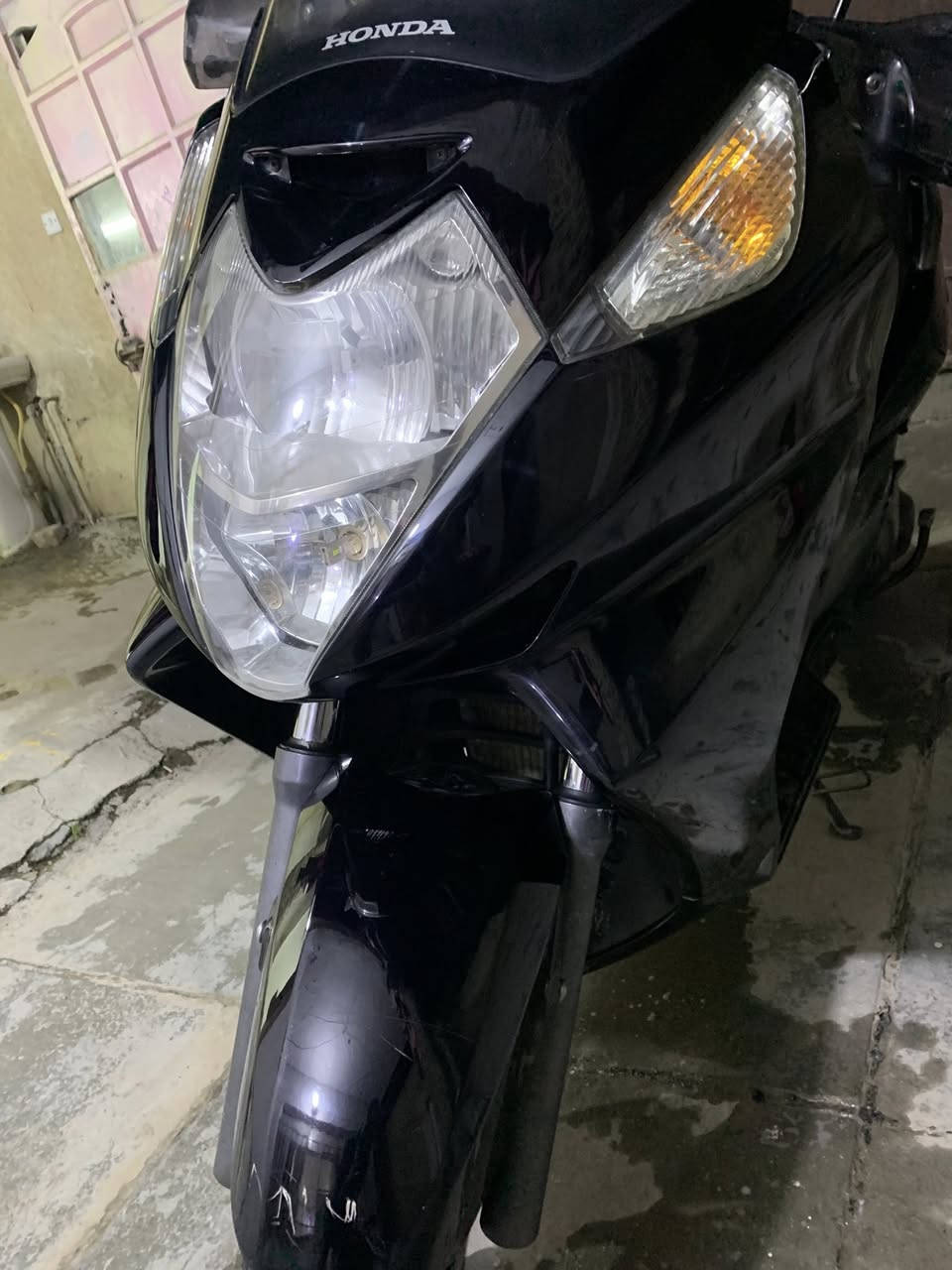 سلام عليكم سلفر ونج مكينه 600 الدراجه كل نقص مابيه شلعه معدل كهربائيات كله شغاله الدراجه مكفوله كفاله عامه من فتح ومن صبغ مكاني بغداد السعر خاص او الاتصال على هاذ الرقم ***********
