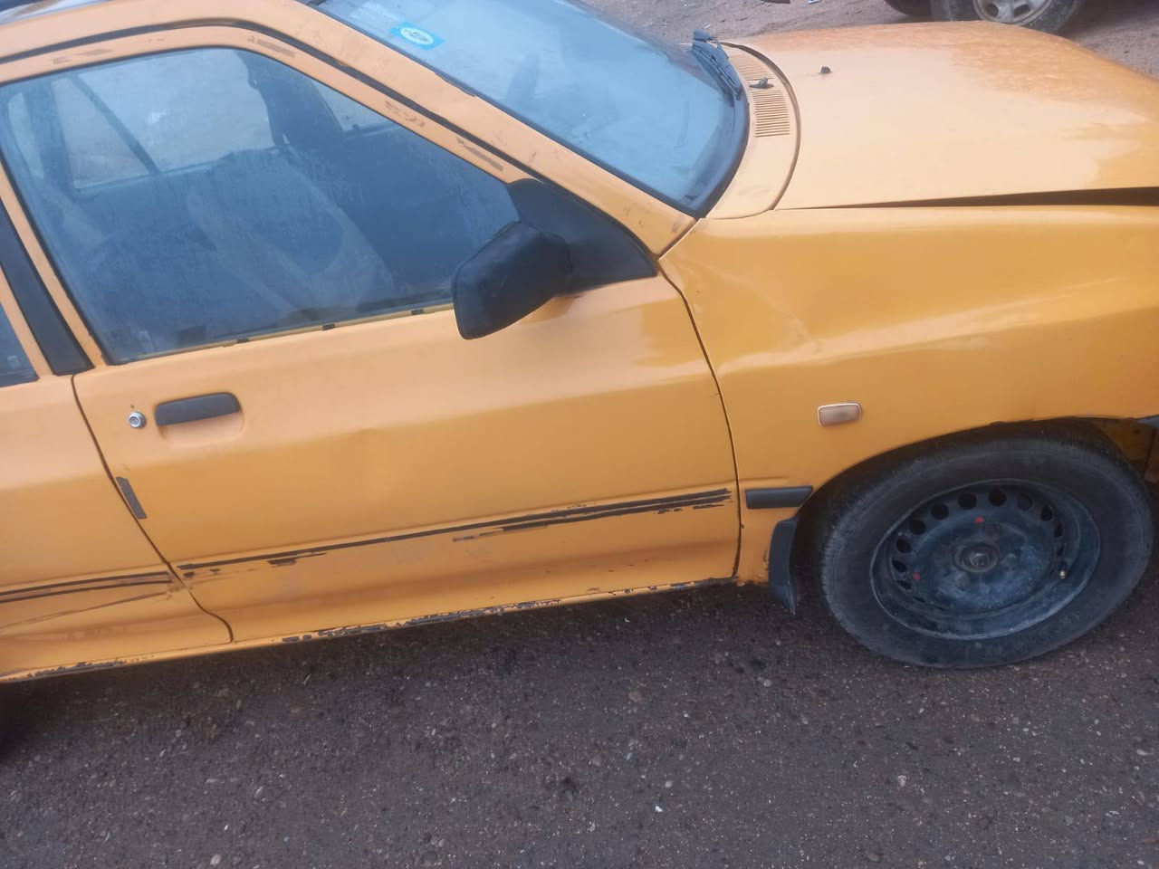 سلام عليكم..
مديل 12 رقم دولي هزه جديده سنويه جديده 

صدر خلفي امامي جديد كير مكفول والكشر كدامك شواصي واحد معمر وثاني بي فطر ما مصلحه 

المشط تعبان والمكينه بيهه لاستيك ولف 

زوج تايرات جدد.. 

سياره باسمي تحويل مباشر. 

مكان مدينه ***********
سعر 20
