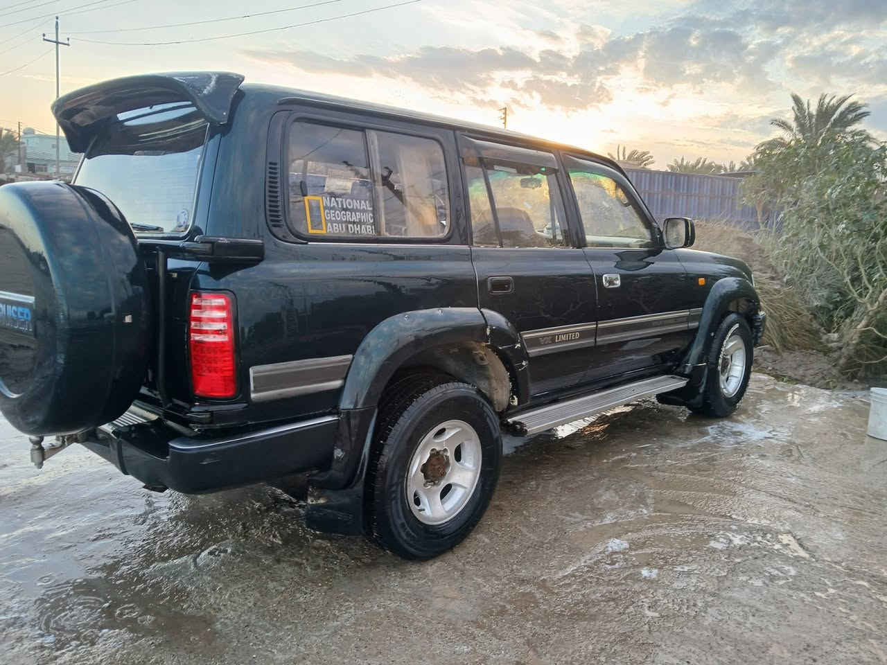 السلام عليكم شباب
لاندكروزر ليلى علوي 4500
موديل السيارة ١٩٩٥
محرك ٤.٥ كير اوتوماتيك 
فتحة سقف 
٣ قطع تبريد شغال
تخم تاير جديد 
السيارة فول مواصفات 
السيارة تحتاج بعض الترتيب 
مكينة كير بحالة ممتازة جدا 
السيارة قطة صيغ وحدة فقط لا غيرها 
رقم هزة كلة جديد بسمي شرط التحويل 
رقم بغداد انكليزي 
لوكير شغال 
السيارة ما طالعة صيد قبل 
السعر ٦٥ وبي مجال للشراي يتصل 
المكان ديالى بعقوبة بهرز 
اخوان كل التفاصيل كاتبهن اعتذر عن رد خاص 
***********
