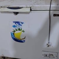 ثلاجة • أجهزة منزلية