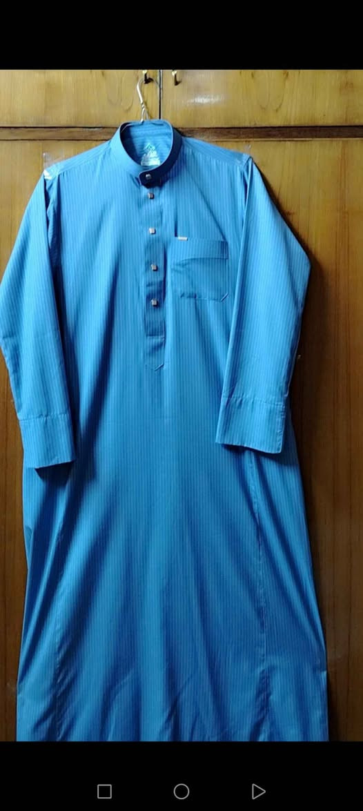 دشداشة مامستخدمة جديدة فصال قياس 58 اللون ازرق مقلم السعر 25 وبيهة مجال بغداد الحبيبية *********** يوجد واتساب بغداد, العراق
