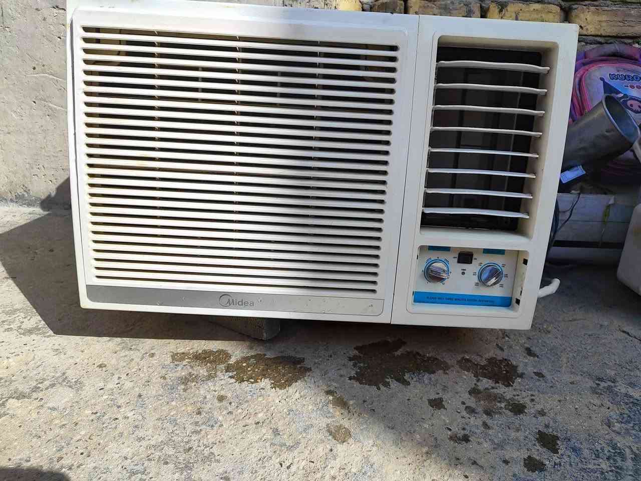 السلام عليكم مكيف ميديا على الشرط ماداخل تصليح برودة ثلج ب200 وبي مجال وذا عندك مكيف سبلت مراوس مع الفرق مكاني ديوانيه ***********
