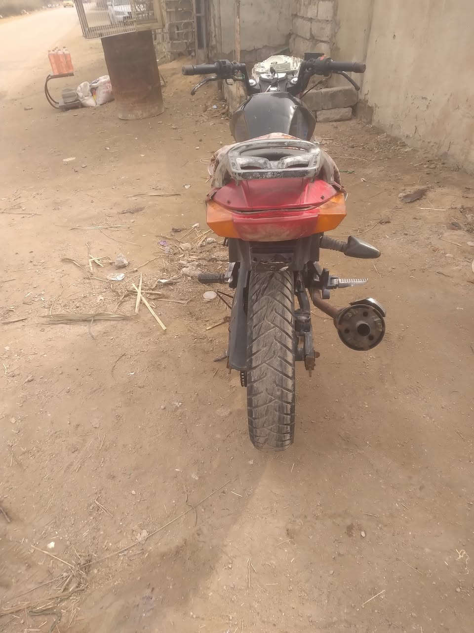 السلام عليكم دراجا البيع كلك مديل ٢١ دراجا خير من الله شلعه معدل مكينه شرط ١٤٠ المكان كربلاء البرهيميه السعر ٢٥٠ الرقم ***********
