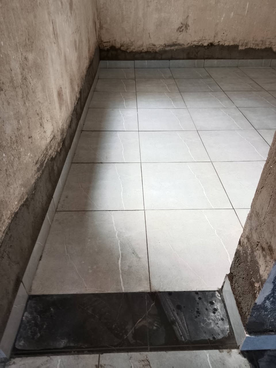 خلفه سراميك متفرغ حاليا هذا شغلي ومن الله التوفيق للاستفسار على هذا الرقم او على الخاص ***********
