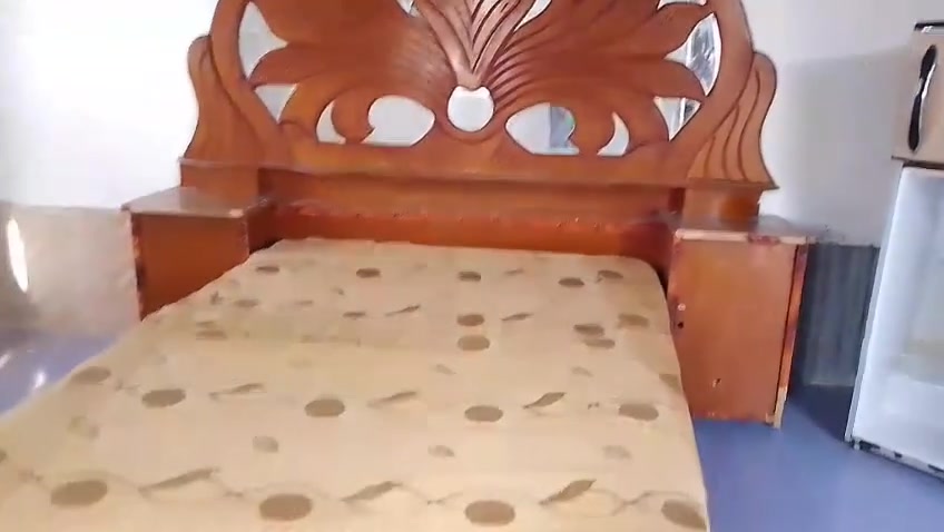 ب٨٥ وبيها مجال بسيط
جربايه نفرين +دوشك
نظافه فول
مكانها سماوه


**إذا كنت صاحب هذا الإعلان وتريد حذفه لأي سبب، رجاءا أرسل رسالة إلى الدعم الفني**