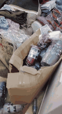 عندي بطاطين + لحف ديباج كميه جبيره ابيع شلع لشراي يتواصل واتساب فقط 07...