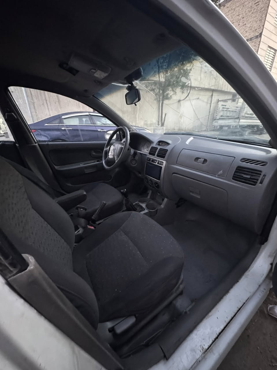 سلام عليكم كي ريو موديل 2002مسجل بسنويه شكل مالته 2005 مصبوغه صبغ عام مصبوغه سعر(37) بيه مجال (***********) عنوان بغداد
