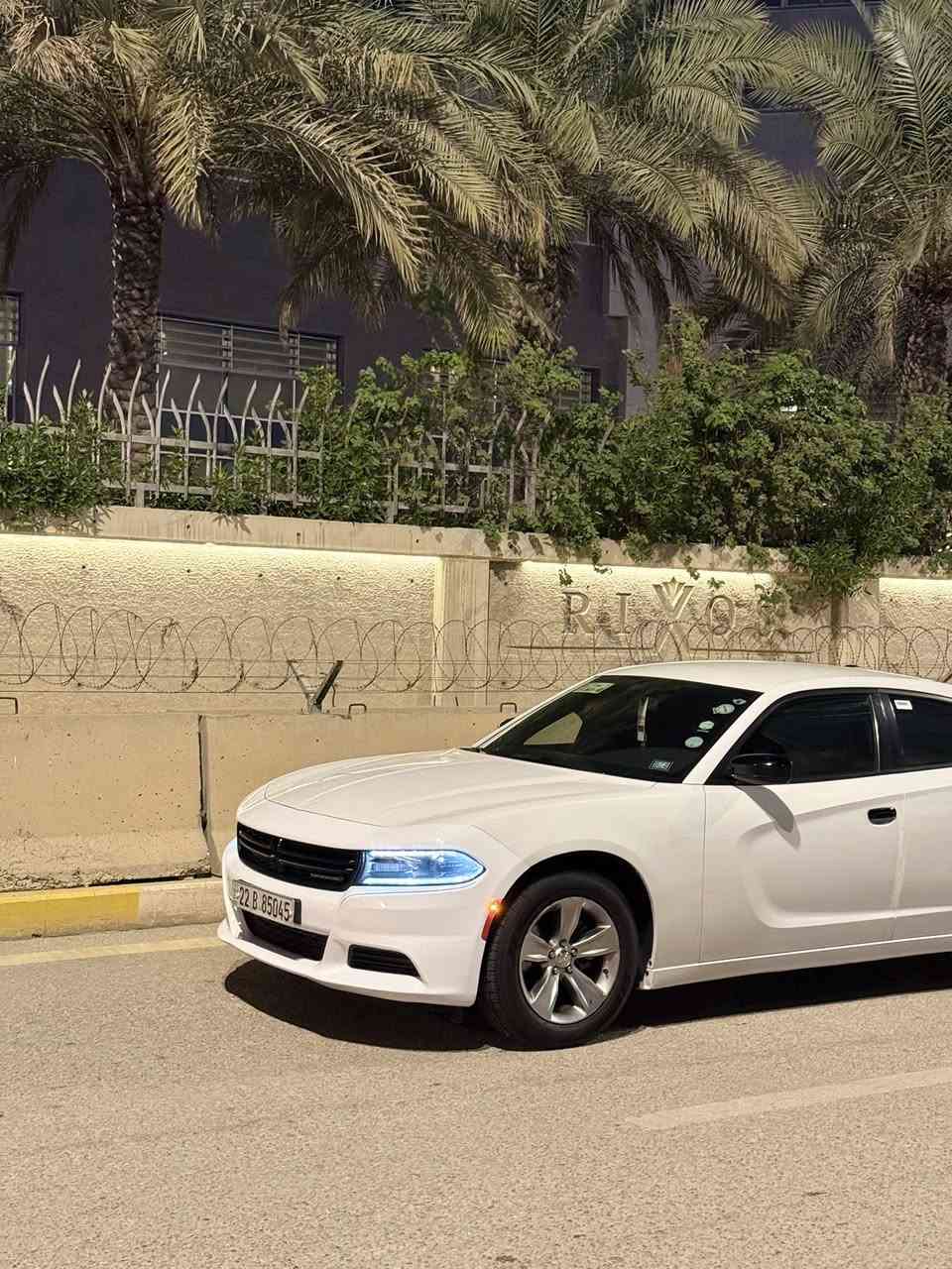 السلام عليكم 
جارجر موديل 2021كلين 
مواصفات بلاك بيها مكانين بارد وطخه زغيره باب سدر شوف العين 
رقم اربيل تريد تحويل تريد وكاله 
حداديه جديده تخم تاير جديد 
مكاني :ميسان 
السعر 268وبيها مجال بسيط   
الرقم ***********
