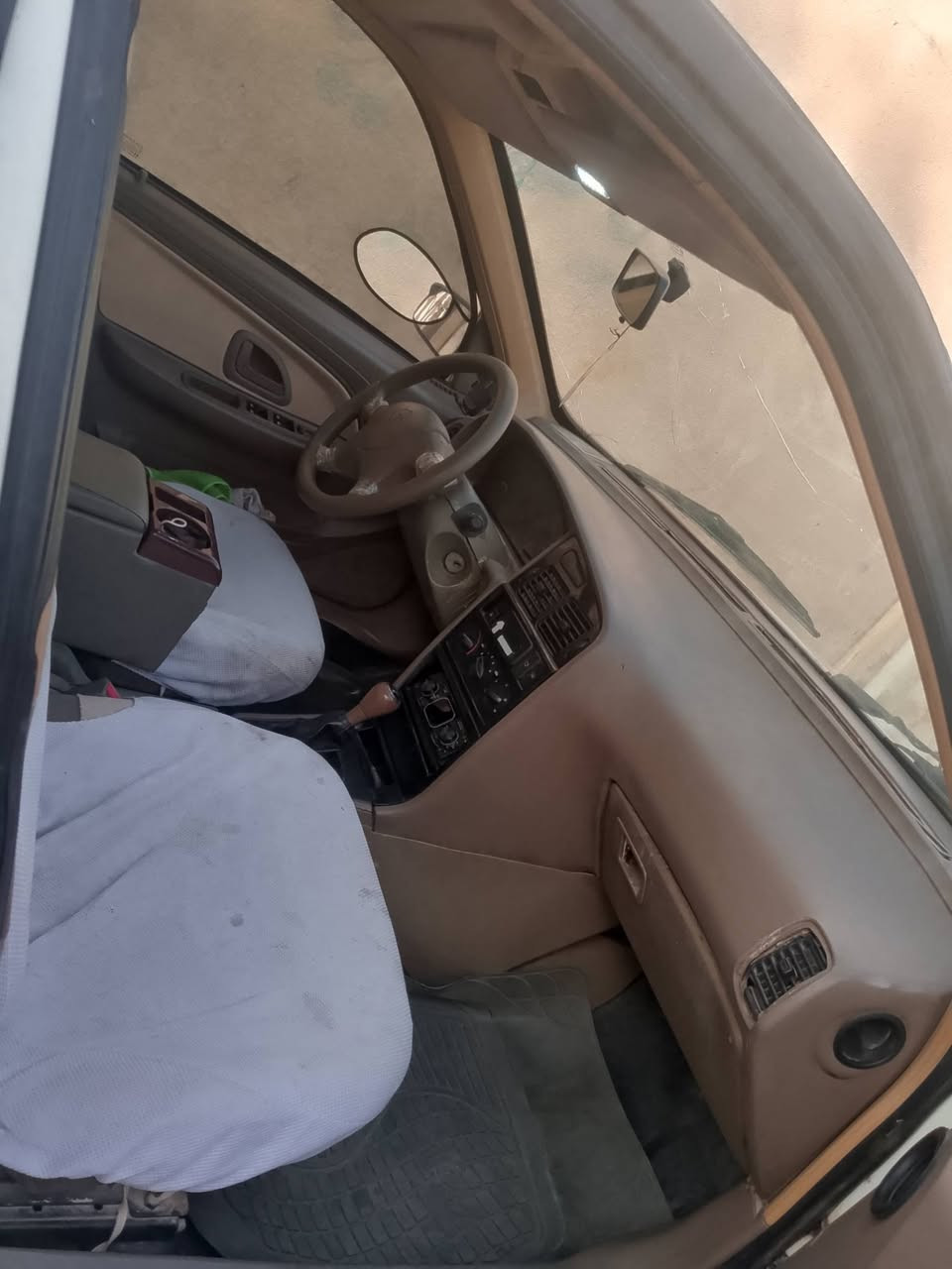السلام عليكم يا الله بيجو للبيع موديلها السياره 14 مقفوله من تخم تاير جديد تبريد شغال ماكينه وقير حداديه تبريد تقوم تاير جديد مكان السياره بصره تحويل ثاني يوم سعر السياره 35 وبيها مجال وهذا رقمي 👈***********

