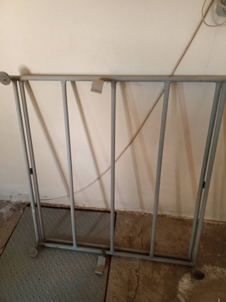 سيبايه مال شيري كوين حديد شغل مضبوط للبيع السعر 35 وبيها مجال مكاني الكريعات الاتصال  بابوشمس ***********
