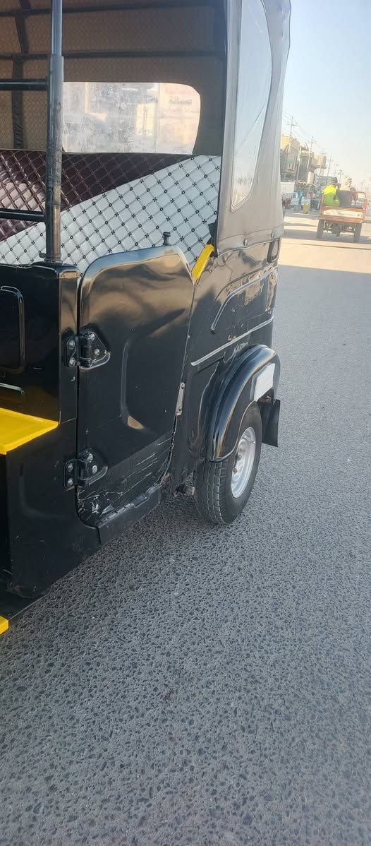 سلام عليكم ورحمه تكتك باجات موديل 22 وراق سحب وراق سحب مكفوله مكينه مجفته تجفيت شركه  ناعمه لاتنقص ولاتبخر تكتك حلوه وجاهزه منكلشي كرهبايات كله شقاله سعر 4500وبيه مجال مكاني البصره ***********
