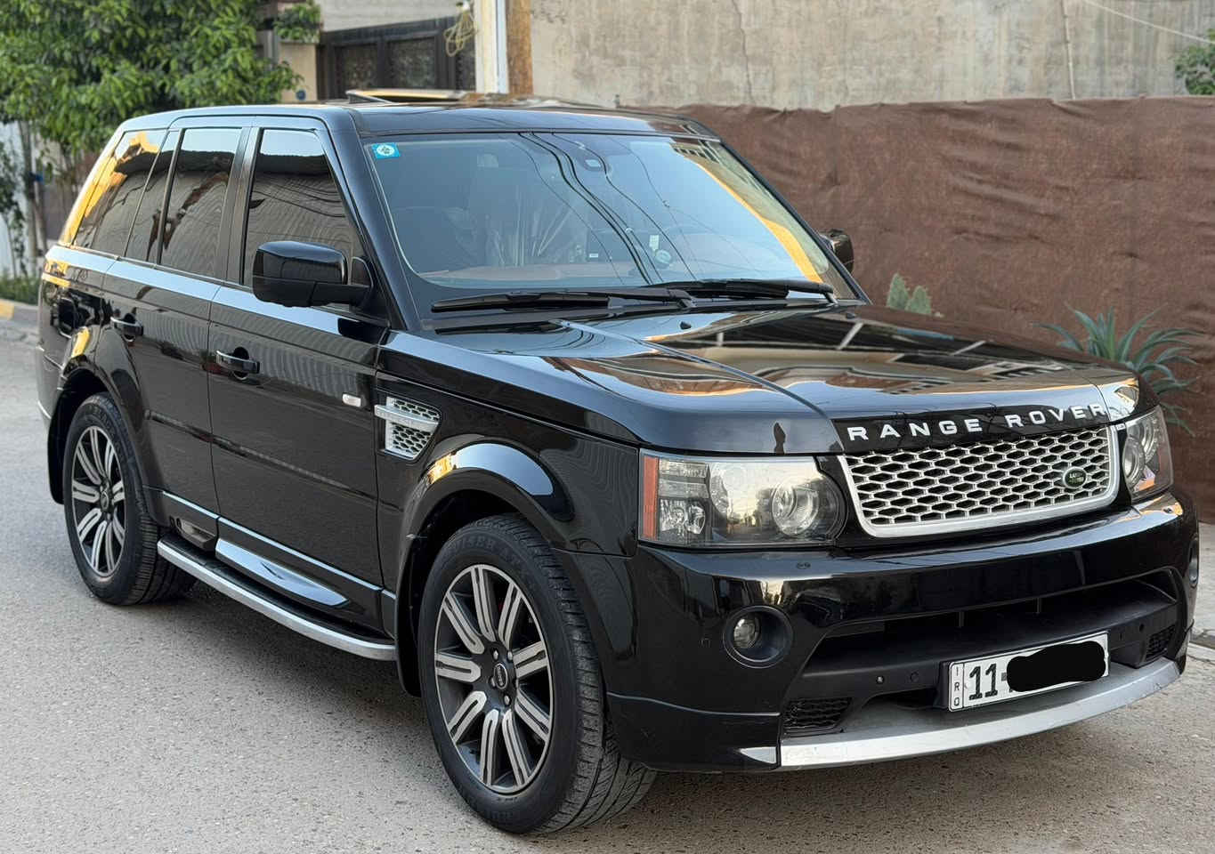السلام عليكم من رخصة الادمنية
للبيع شررط اجدد رانج بالعراق مديل 2012 فول مواصفات
خمس كاميرات داخل جوزي خمس بصمات مفوله للاخير
محرك 5000 V8 بدون سوبر المرغوب برغي مامفتوح بي
بيهة باب مبدل فقط بدون دواخل بدون ايرباك بدون كلشي
باقي كفاله كير محرك كفاله وضع الشركة صدر امامي خلفي جديد
تخم تاير جديد جوبلسات كله شغال و بدون نقص السيارة
رقم بغداد الجديد شرط التحويل السيارة كلش جديدة
لتقارنهة بالمهجومات عارضها ب 133$ بيها مجال 
شررط السوك كله مابي هيج سعر بهل نظافة 
اي استفسار ***********
