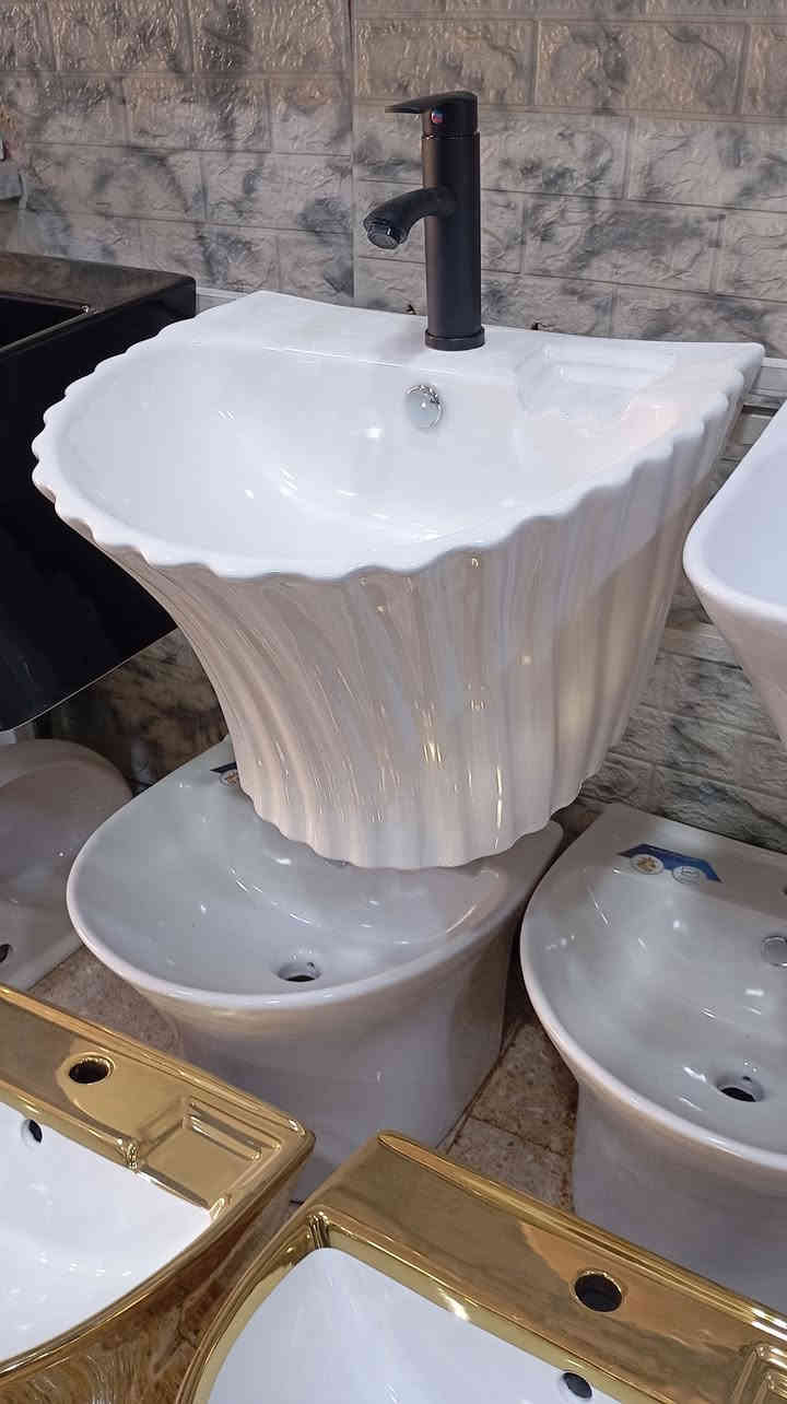 #عرض_بلاش_30_الف_مغسلةتعليك_قياس50_سانتيم_كامله_مع_الخلاط_وصوندة_التصريف+الچوي تثبيت
فقط 30 الف سماوه حي الصدر ***********
