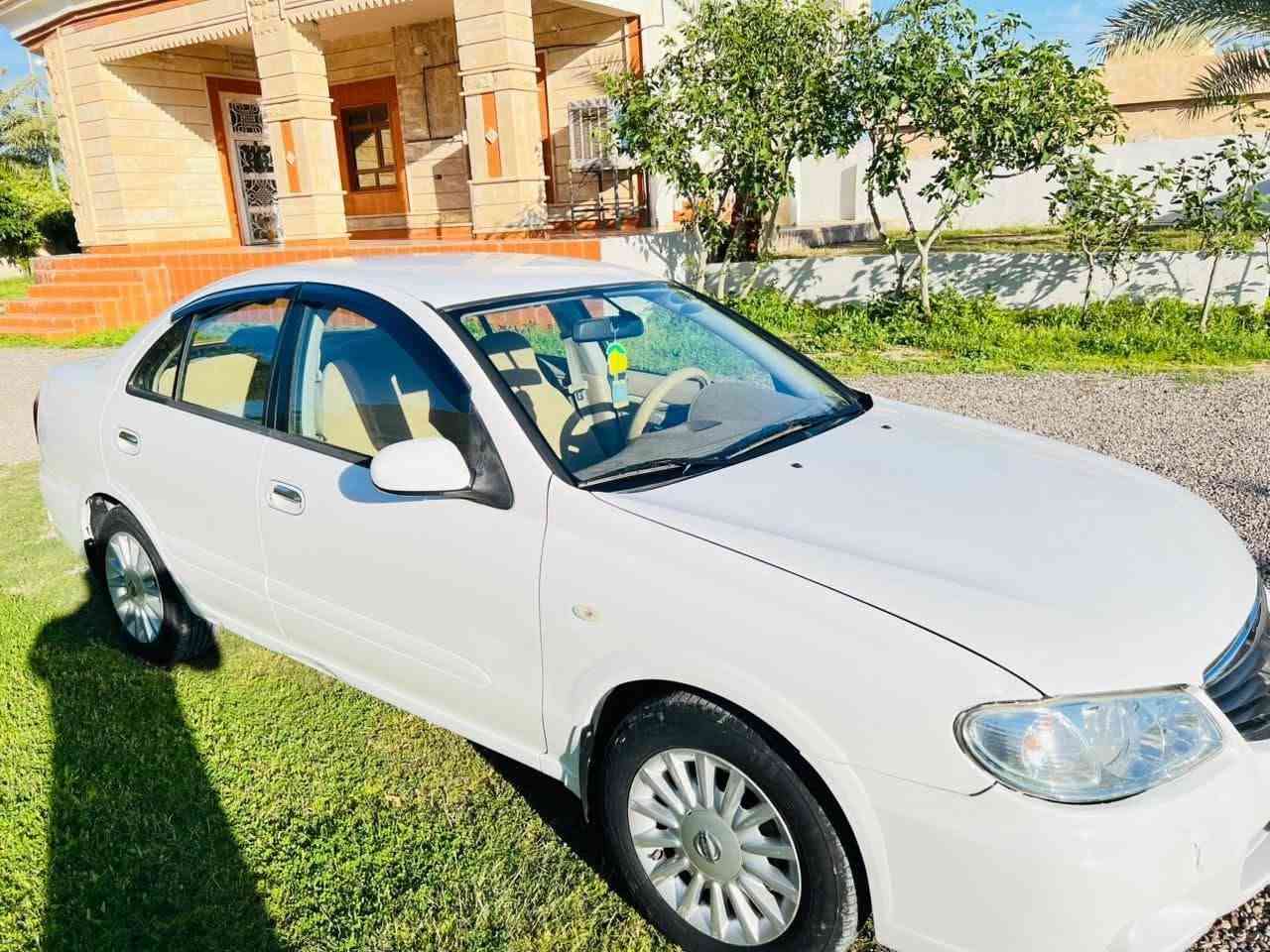 نيسان صني 2010 ياباني 
تبديل قبق الصندوگ وصبغ بالجاملغ الايمن بدون حل الجاملغ
بدون اي دواخل والسونار موجود هزه جديده
السعر ١١٥ بي مجال قليل
رقم الهاتف ***********
