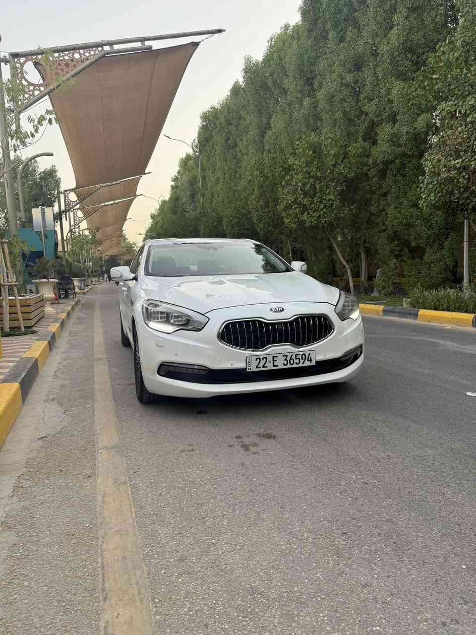 السلام عليكم ورحمة الله
للبيع سيارة كيا كورس موديل 2013 خليجي   

السيارة فول مواصفات   

المواصفات

1- كيا كورس موديل 2013 خليجي  

2- محرك 6 سلندر 3800 

3- ويل كب حجم 18 اصلي وكالة عدد 5 ويل كب 

4- ابواب السيارة ال4 شفط كهرباء 

5- قبق جنطة كهربائي شفط

6- مرايا جانبية كهربائية شفط مع السويج مع حساسات الاجتياز الجانبية 

7- بصمات ابواب عدد 5 ابواب وجنطة 

8- حساسات امامي خلفي اصل 

9- السيارة 4 كاميرات امامي وخلفي ومرايا 

10- لايتات زينون عالي ناصي مع كشافات دعامية LED 

11- بخاخات لايتات 

12- بردة خلفية كهربائية اصل مع بردات اصلية للابواب الخلفية

13- فتحة سقف سلايد روف 

14- مرايا جانبية حساسة وعاكسة للضوء العالي 

15- غرفة السيارة جلد بيجي اصل 

16- كشنات الصدر تحكم فول كهرباء والتحكم داخل الابواب مع ذاكرة كشن

17- كشنات السيارة ال 4 تدفئة وتبريد

18- شاشات اصلية في الكشنات الامامية لعرض ال DVD 

19- تحكم ستيرن جهتين متكامل بلوتوث وحاكية وتحكم صوت وسرعة 

20- رادار امامي لتثبيت المسار والسرعة ومانع التصادم

21- كشنات خلفية واسعة جدا مع تحكم بمجموعة من الايعازات في اللوحة الخلفية 

22- تحكم في التبريد والشاشة الرئيسية والبردة الخلفية من المقاعد الخلفية 

23- تحكم كهرباء في الكشنات داخل الكشن تحكم اضافي 

24- تحكم كهرباء في الكشنات الخلفية 

 

26- وضعيات قيادة عدد 3 طبيعي واقتصادي ورياضي 

27- ستيرن كهربائي الحركة 

28- مع مجموعة من الايعاز في هذا الموديل 

السياره ملكية بيهه قطعتين صبغ باب خلفي وجاملغ خلفي بدون دواخل السعر 168 مكان السياره كربلاء  *********** اسياره بسمي
