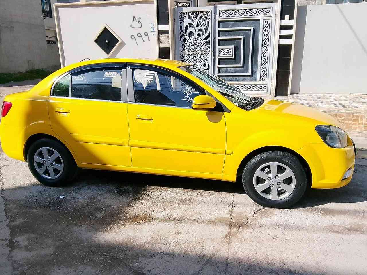 كيا ريو 2012 مواصفات برايد فول
رقم نينوى جديد هزه جديده هيئه غرامه صفر
جامات كهرب مري كهرب تحكمات ستيرن قفل مركزي 
بوند مبدل بدون دواخل شرط وتلقيطات معجون 
مكينه 16 مال كصه جديده كير شرط تبريد ثلج 
طخم جديد مشط ستيرن جديد تايات جدد
السياره من الدعاميه لدعاميه شرط 
كابون بانزين بيها شرط الوكاله والتحويل 
  ***********  /  ***********
