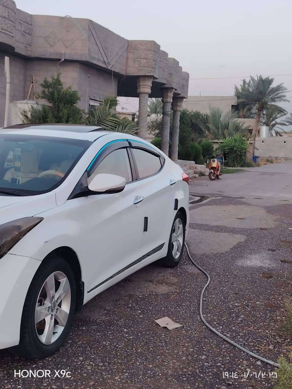 يالله سلام عليكم النترا   رقم بغداد شرط التحويل السياره فول موديل ٢٠١٤ سلايت طكتين يدات نيكل ويل كروم شاشه كار بلي داخل صاج + عسلي كامره  خلفيه دوراه محرك كبير ١٨٠٠ شرط كير شرط صدر شرط تخم تاير جديد كهربائيات كله شغاله غرفه داخل مدوشمه عسلي ارضيه وكشنات.                          
السياره بيها صبغ ربع البنيد الجاملغ الأمامي نصه بدون دواخل
السعر مناسب 98 وبيه مجال قليل
العنوان السياره صلاح الدين تكريت
رقم المبايل  ***********
