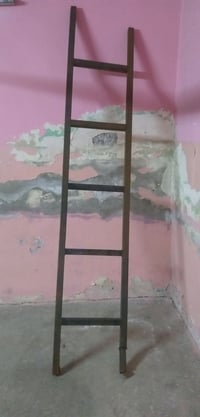 سلم حديد • طول ١.٥م • عرض ٥٠سم