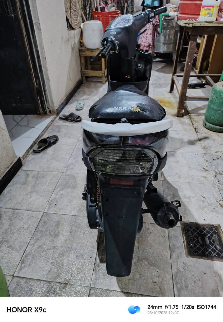 سلام عليكم دراجة ماكس عدله نضيفه شوف العين امدل بيه ولفات فقط والباقي كلشي ابلاد الكهربائيات كله شغاله الدراجه نهضه او معدل او لاتنقيض لا تبخير لا نضوح يعني امفوله العنوان البصره الشعيبه حي المرتضى. السعر 550 بيه مجال. الرقم ***********
