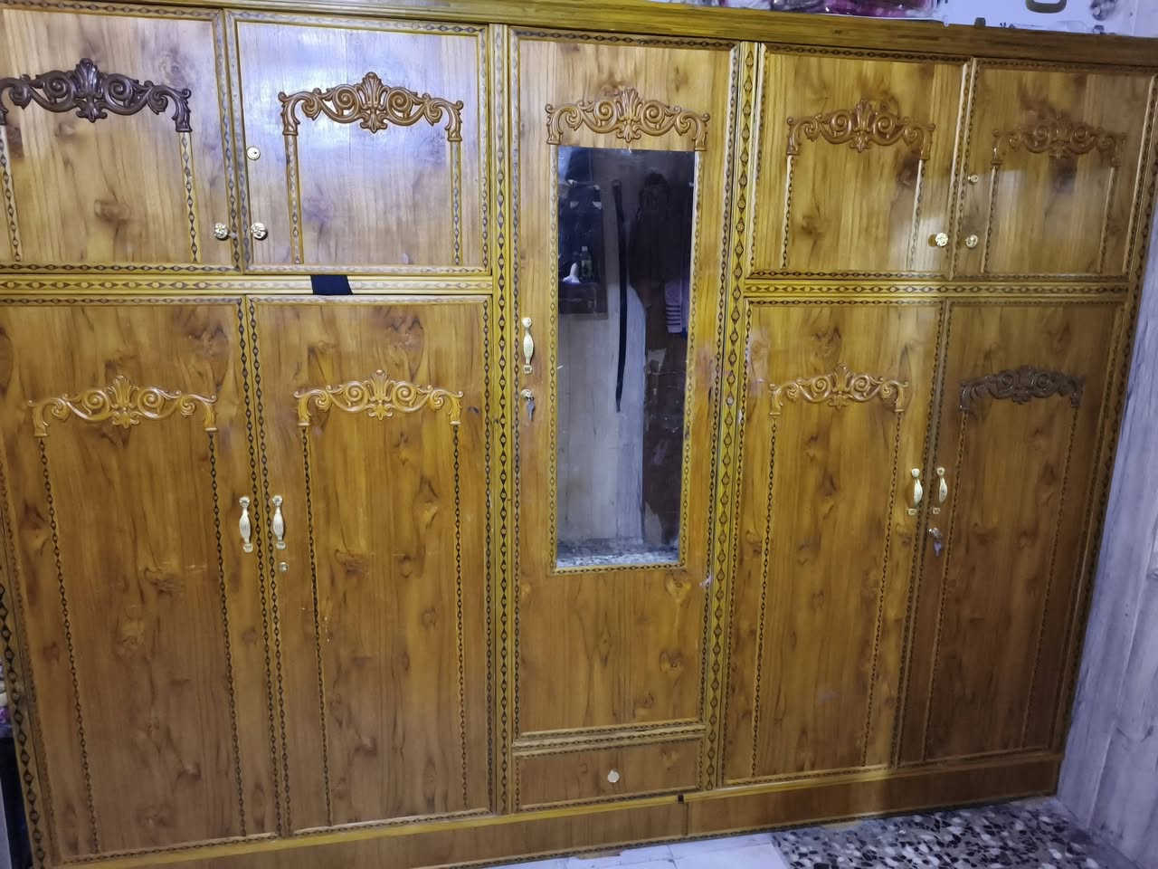 للبيع خمس ابواب مابي نضيف اي ضرر السعر 425 بي مجال المكان بغداد مدينة الصدر قطاع 46 ***********0 واتساب متواجد.
