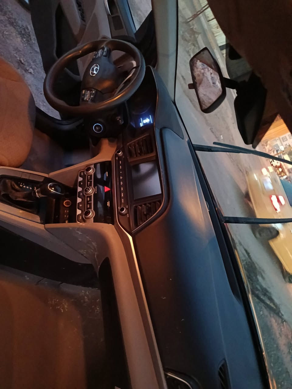 السلام عليكم....
النترا موديل 2020
رقم مثنى باقي شهرين صير حره سنوية لل28
حجم المكينه 2000دوش
السعر 104 وبيها مجال 
السونار موجود بل منشور 
المكان الرميثة 
***********
