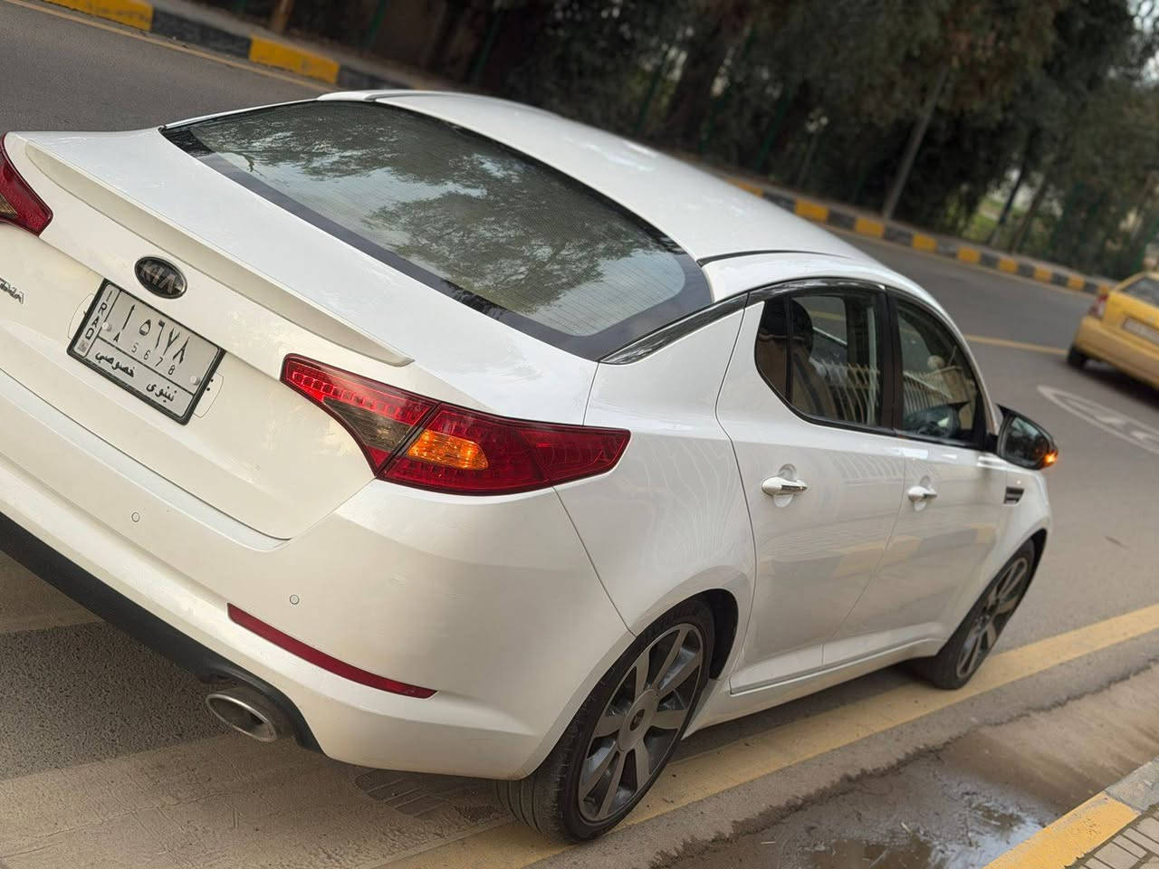 كيا اوبتيماخليجي 2014 لون ابيض محرك 2400
رقم نينوى كابون بانزين المسافة المقطوعة 150kمواصفات  تحكمات ستيرن وشفتات سرعه ومري شفط رادار رجوع خلفي  وهاي التفاصيل والسونا  
السعر 125
***********
الموصل
