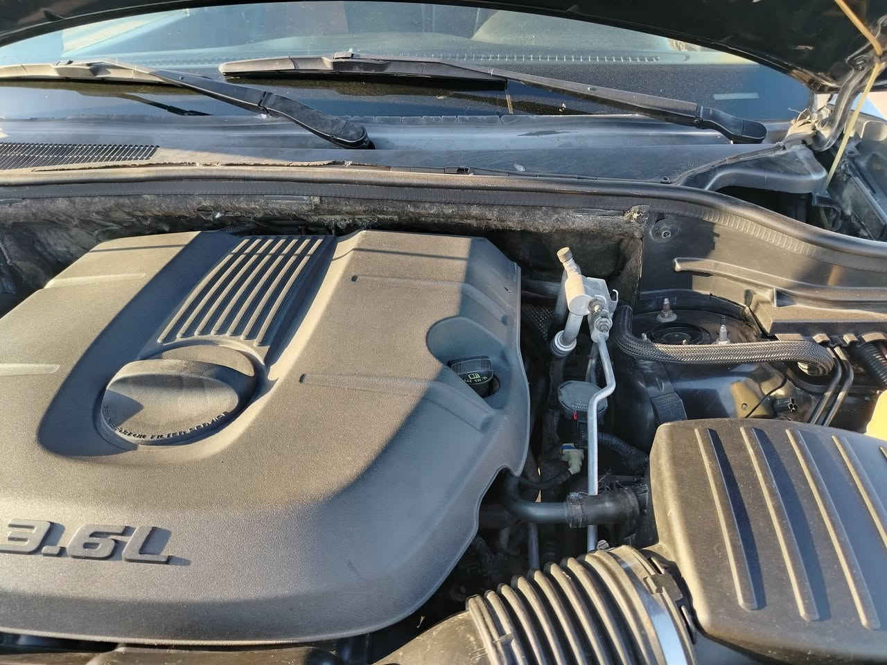 السلام عليكم جيب امريكي  موديل2011 رقم بغداد الدولي تحويل ثاني يوم مكفولة كفالة عامة من الصبغ والتبديل والفتح والشخوط  محرك 3600 غير مفتوح    المواصفات بصمة ابواب وتشغيل كشنات جلد شاشة كاميرا خلفية كشن كهرباء وباقي المواصفات المعروفة السيارة جديدة كلش دينار متصرف عليها للبيع فقط السعر 170 ورقة بيها مجال بسيط حق الجية للاستفسار *********** مكان السيارة بابل
