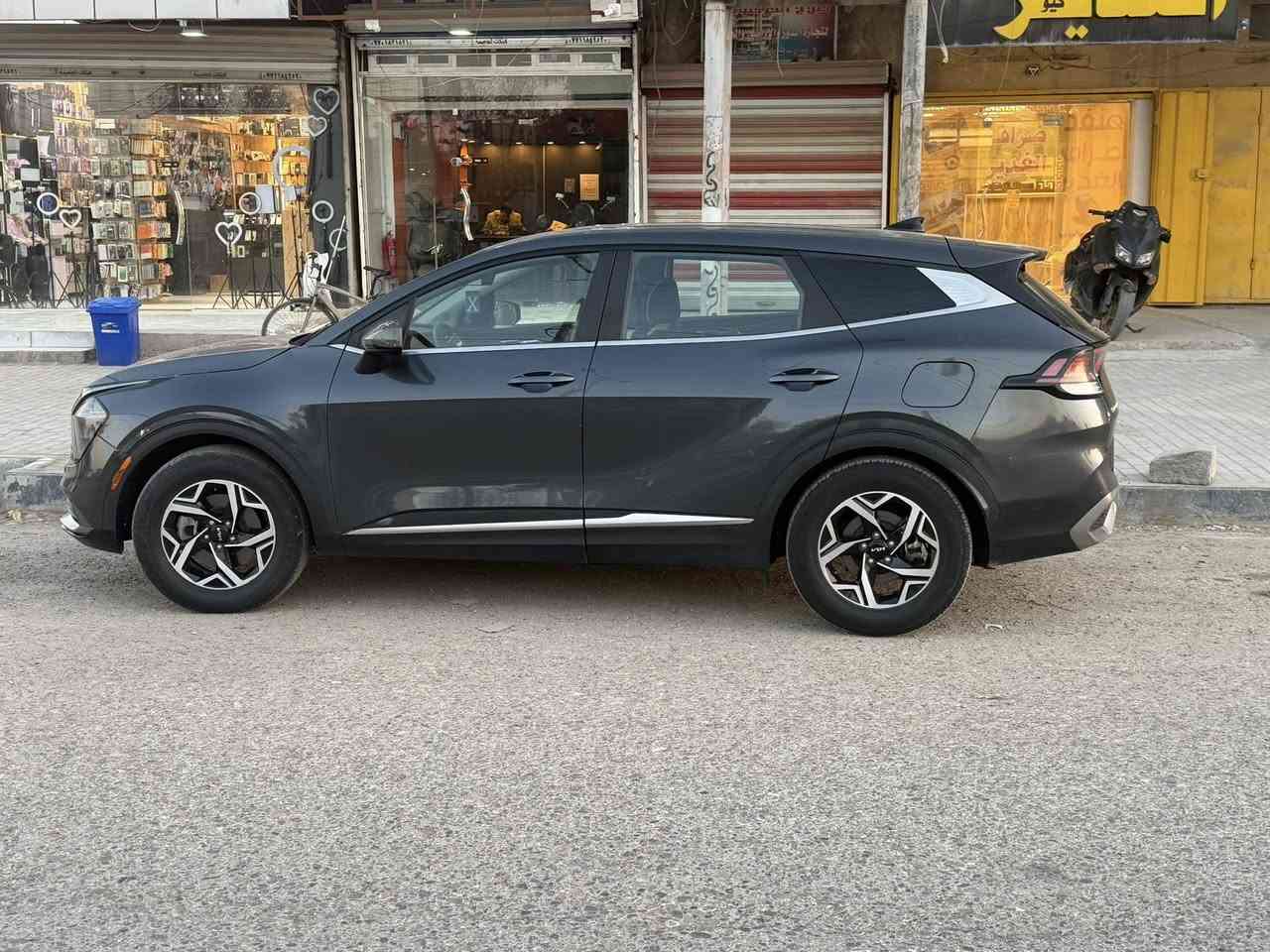 سبورتج 2023 LX امريكي محرك 2500 حادث جاملغ خلفي سونار مرفق صور حادث مرفق نص فول حساس خلفي رادار ماشية 39 سيارة جاهزة اي نقص مبيه السعر 178 مجال بسيط 
***********
