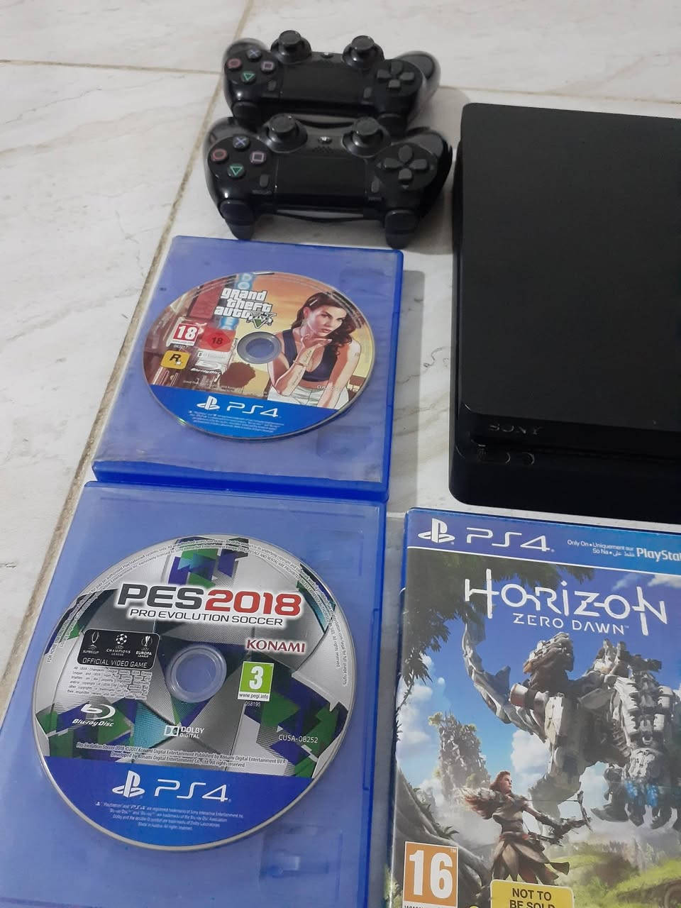 السلام عليكم 
بلي فور للبيع ويا 5 أقراص وUPS وجوستك 2 ودايركسون 
بس بي مشكله بسيطة مكاني بابل ب250 ألف


**إذا كنت صاحب هذا الإعلان وتريد حذفه لأي سبب، رجاءا أرسل رسالة إلى الدعم الفني**