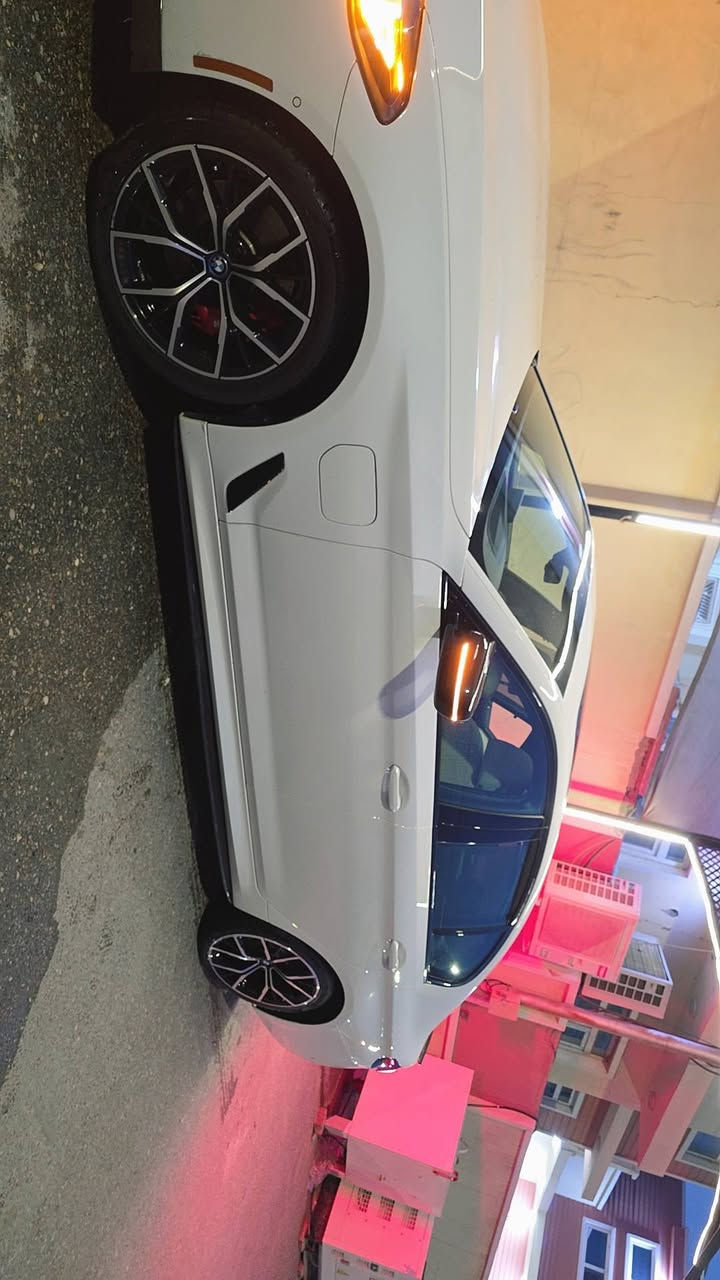 530e model 2023
وارد امريكي قطعه واحده صبغ شبر ماشيه 54الف كيلو

فول مواصفات فول m kit 🤌🏻🤌🏻🤌🏻👇🏻👇🏻

✅مغلفة ppf ساري الضمان

✅داخل ابيض دزاين700

✅كشنات الاماميه تبريد وتسخين

✅الكشنات الخلفيه تسخين 

✅برادات جانبية وخلفيه  كهرباء

✅رادارات اماميه وخلفيه وجانبيه 

✅دركه كاربون بلاديه 

✅الكشنات فول كهرباء 

✅سستم صوت هارمن كاردن 

✅سبايدرات وتكم  ولحيه كاربون فايبر

✅. علما السياره ايرباك برده وراجع سستم

***********
