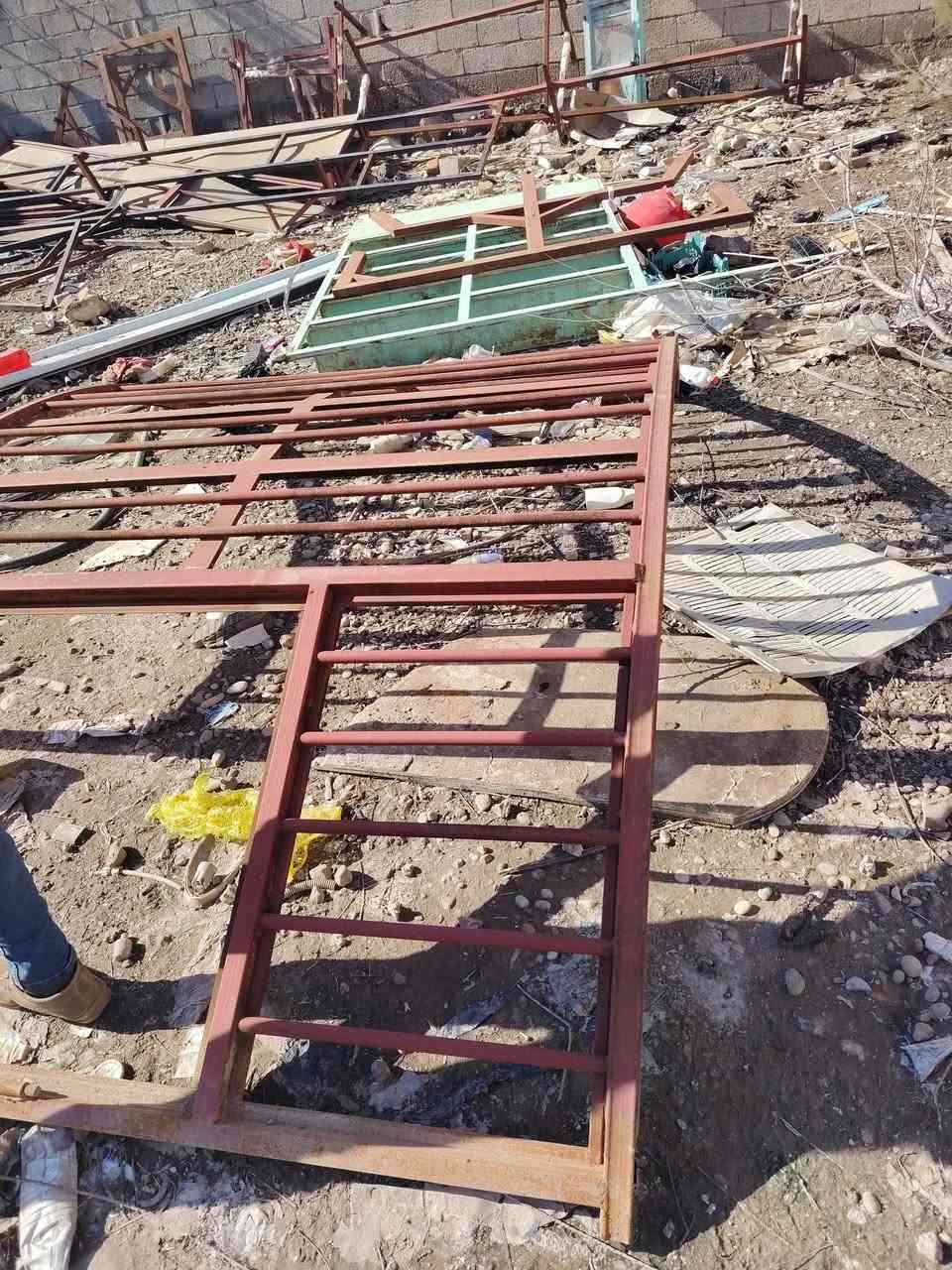 شباك مقوس للبيع
المكان ديالى بعقوبة
للاستفسار ***********
