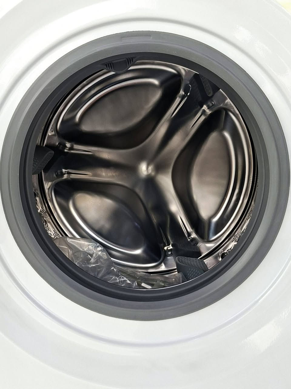 #عروضات_حصرية

على غسالة gorenje 
نوفر البيع بالجملة والمفرد… بأسعار منافسة وجودة تليق بثقتكم ✨
#معرض لورنس للأجهزة الكهربائية
وكيل معتمد لأفضل الماركات:
HITACHI • Hisense • DLC • gorenje • Fakir • BiSSEll
العنوان📍: الموصل – حي الوحدة –قرب جامع الصابرين
للطلب والاستفسار الاتصال ع الارقام التالية :
كورك / ***********
اسيا  / ***********
