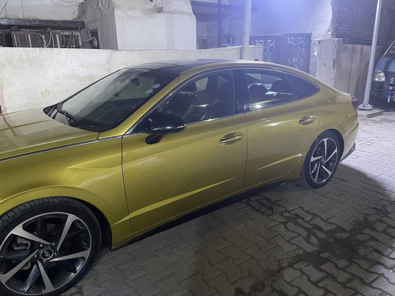 لسلام عليكم .. سوناتا موديل 2021 مواصفات فول محركها 1600 تيربو الحادث جاملغ بنيد مبدل بدون دواخل 
وقبل سبوع نضربت بالجاملغ مثل ماموضح بالصوره وتم تصليحها 
مكان الاعضمية 
السعر 158 ورقة وبي مجال بسيط 

للاستفسار ***********
