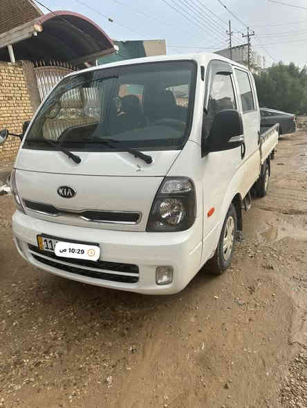 كيا دبل قماره مسكر 2018 سياره جديدة بمعنى الكلمه مكينة جديدة لاتنقيص ولاتبخير رقم بغداد بأسمي مداور ثاني يوم سيارة كفالة عامه لاصبغ ولاضربة السعر 165 وبيه مجال المكان الديوانية لاستفسار ***********
