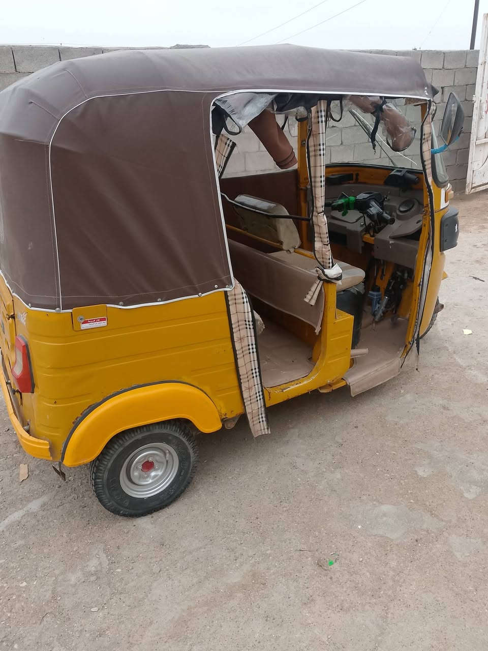 تكتك للبيع موديل 18 محرك عشرين ما بيه تنقيص جادر جديد تخم تاير كله بلادي محرك ما  اينقص عنوان كوت واسط بالاحرار هذا رقمي *********** سعر 4ملايين اوبيه مجال أوراق المصطفى
