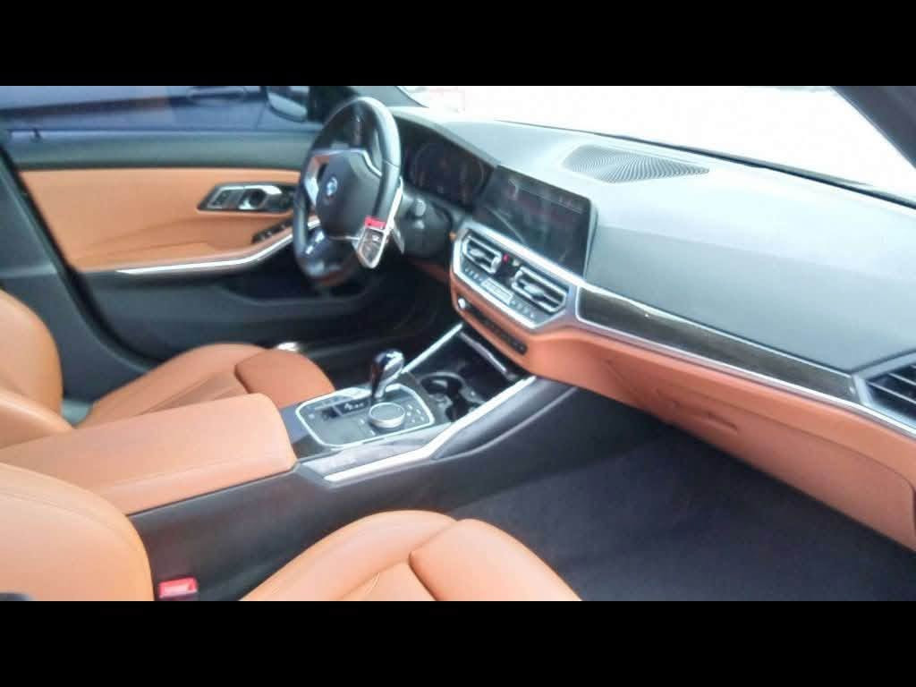 السلام عليكم للبيع فقط
BMW  
حجم 330
موديل 22
ماشيه 62
وارد امريكي 
بيه جاملغ خلفي ايمن وقبغ الصندوك
بارد بسيط بالبنيد
بدون ايرباك
رقم اربيل تحويل مباشر 
السياره جاهزه بدون اي نقوصات
مغلفه PPF 
مكان السياره بغداد تحويل مباشر 
اخوان اختصرت المنشور لان مواصفاته كثيره
 والسياره فوول من حساس التاير لفتحة السقف
داخل قيسي بلادي 
وطبعا عليه كت M باكج 
وكشنات كهرباء مري كهرباء 
داخل جلد 
وهواي مواصفات 
صورة الحادث مع الصور بالمنشور 

السعر ب255$ ورقه وبيه مجال بسيط
واي استفسار اني حاضر

***********

***********

( محمد الصعب )
