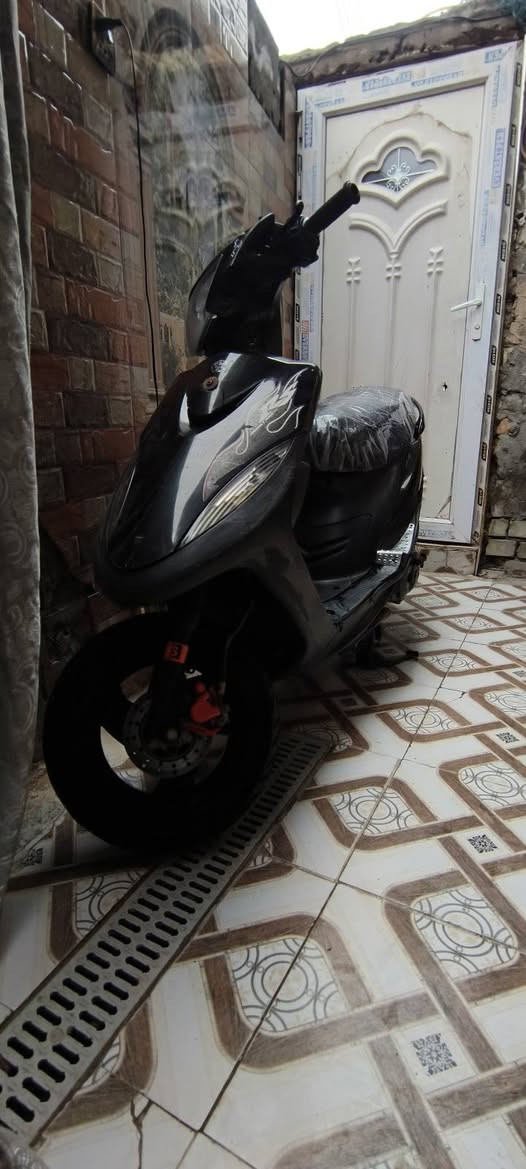 السلام عليكم دراجه ماكس عدله دراجه تخبل وعلي شعله ومعدل تعبر حته 120 دراجه كله عله البلاد مابيه شي تجاري تجي وتشوف بعينك السعر 650 وبيه مجال حك الجيه مكاني الرشاد مقابل القاعده رقم،، *********** متواجد فيس
