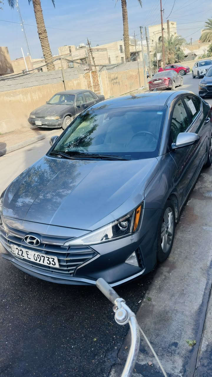 النترا 2019
وارد امريكي محرك 2000 دوش
كير AT المرغوب
المواصفات :
شاشة كبيرة
كاميرا دوارة
تحكم كامل
كروز سرعة
توقف ذاتي
مانع انزلاق
تعديل مسار
سنويه بأسمي تحويل ثاني يوم

3 وضعيات قيادة ( نورمال - سبورت - سمارت ) الحادث قبغ صندوق بدون ايرباك ماشية 96,600 الف ميل مكان السيارة بغداد نفق الشرطه 
السعر 150$ بيها مجال بسيط

***********
