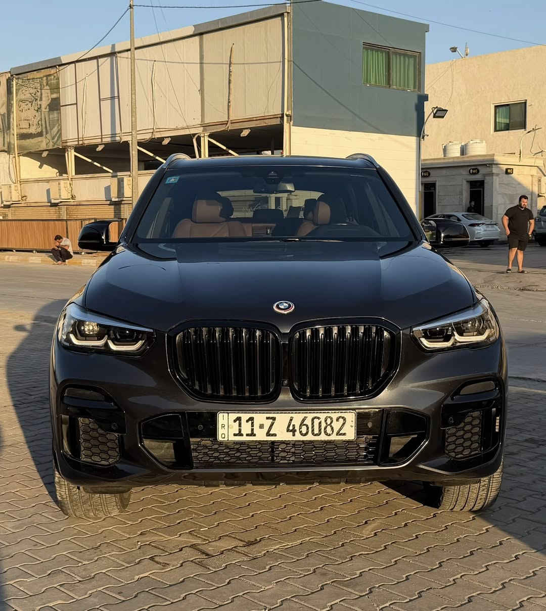 Bmw X5 للبيع
مواصفات السيارة : 
🔴موديل 2023
🔴هايبرد + بانزين + كهرباء
🔴عداد السيارة 25 الف فقط
🔴تدفئة كشنات امامية وخلفية وستيرن
🔴بانوراما
🔴جكات
🔴كامرات 360
🔴نقطة عمياء
🔴تثبيت سرعة
🔴رقم بغداد المشروع الوطني باسمي تحويل ثاني يوم

 السيارة فول ومواصفاتها معروفه وضربتها كلش خفيفة بدون ايرباك ولا شواصي ولا لغد وصورة الحادث موجودة شوفوها
سويتلها بوليش ونانو سيراميك وبدلت دهن وفلاتر قبل اسبوعين والسيارة كاملة من كلشي بدون اي نقص وشاحنتها موجودة
 واي مكان تردون تاخذوها تفحصون ماعندي مشكلة
• السعر 46000 $
للاستفسار اكثر اكتبلي بالتعليقات او خاص او على الرقم 
***********
