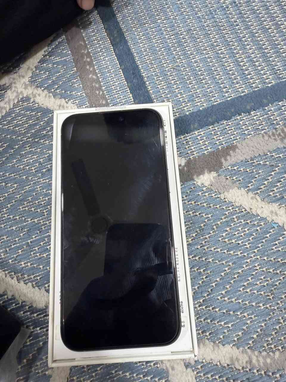 ايفون 15برو ماكس شرق اوسط AA/A ضمان ماستر كارتون اصلي ماستر ذاكرة 256 استعمال شخصي نظيف جداً للتواصل على هذا الرقم ***********
