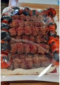 كباب دجاج • كباب لحم • دجاج مشوي • طرشي • خضروات • مشاوي • شوي • أكل ع...