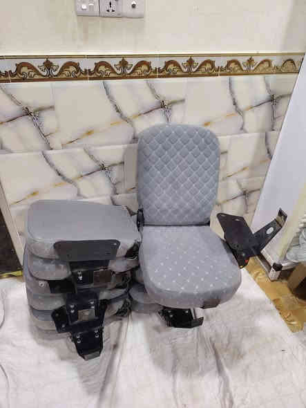 سلام عليكم يوجد كشنات ستاركس بلادي جلد ومدوشم سعر 1500 ولشراي بيهن مجال هاتف ***********
