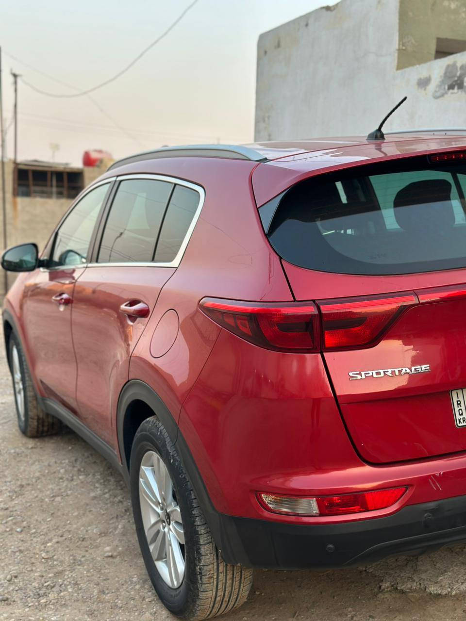 السلام عليكم
سبورتج خليجي 2018
السياره كلش نضيفه بسمي 
ماشيه 165 رقم اربيل
محرك جي دي اي 1600
صدر امامي خلفي جديد 
تبريد قطعتين 
تخم تاير جديد 
السعر 175وبيه مجال 
***********
بغداد السيديه

