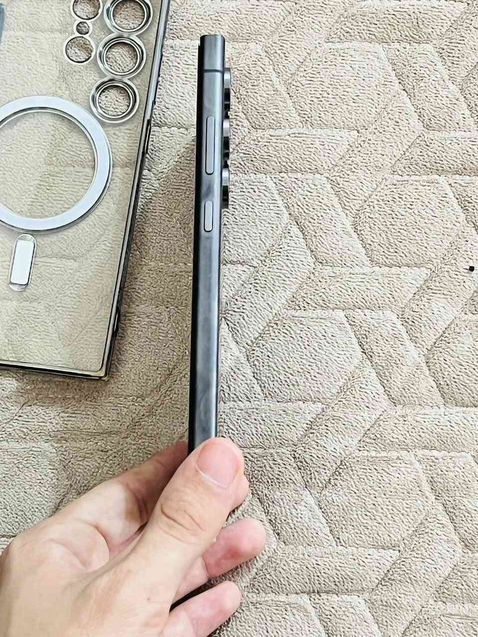 ألترا s24 للبيع ذاكرة 256
شركة ألماسة 
ضمان 5 أيام اي خلل يرجع
جهاز مامفتوح المكان العلم 
السعر900  وبي مجال 
الرقم ***********
